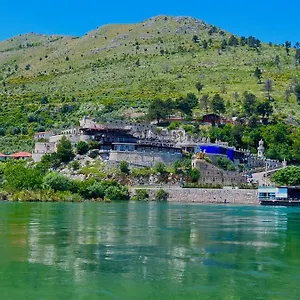 Iliria Bed & Breakfast Shkoder